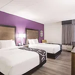 La Quinta By Wyndham Baltimore N / White Marsh