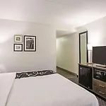 La Quinta By Wyndham Baltimore N / White Marsh